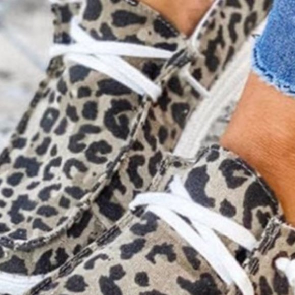 Size 6 - Picture 2 of 2